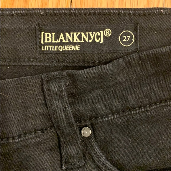 BlankNYC Denim Frayed Hem Short - Picture 4 of 4